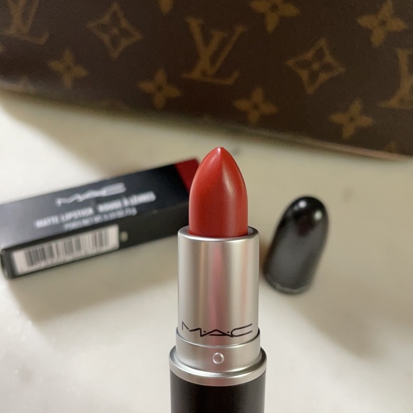 MAC | 646 Marrakesh Matte Lipstick - Picture 8 of 9